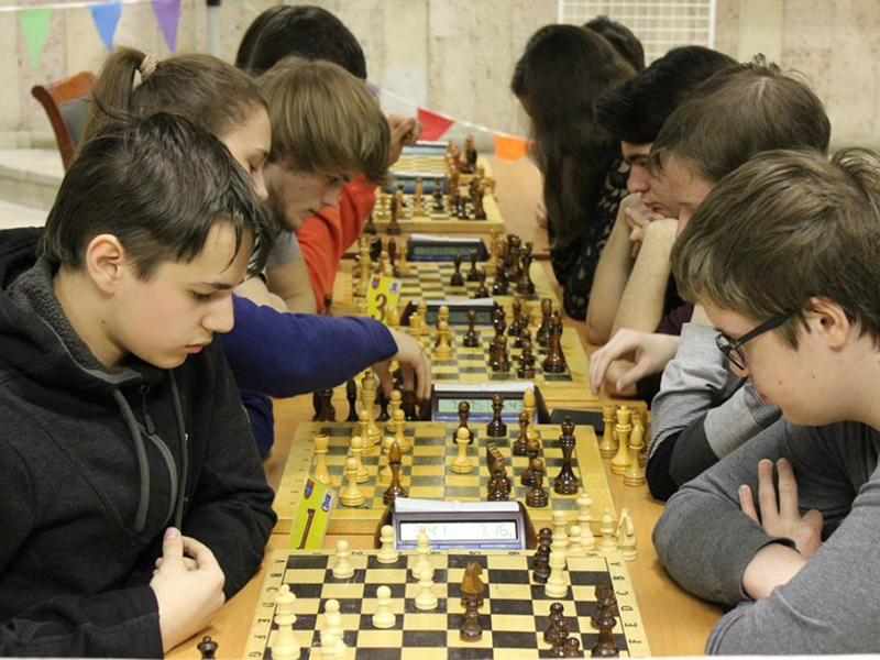 ���� ���������� ������ ������������ �� ������������ 19 �����