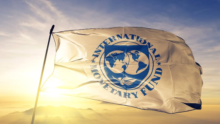 ������� ������ � ���������� ���������� � ��� � �������������� ����� 900 ��� �������� � ���