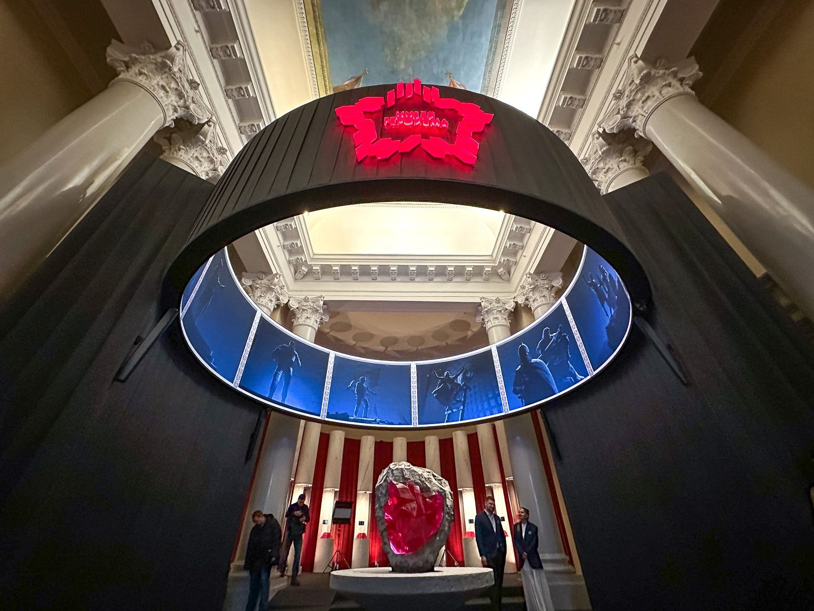 �� �������� ����� �������� �� ���� ���� 4,5 ������ � �������