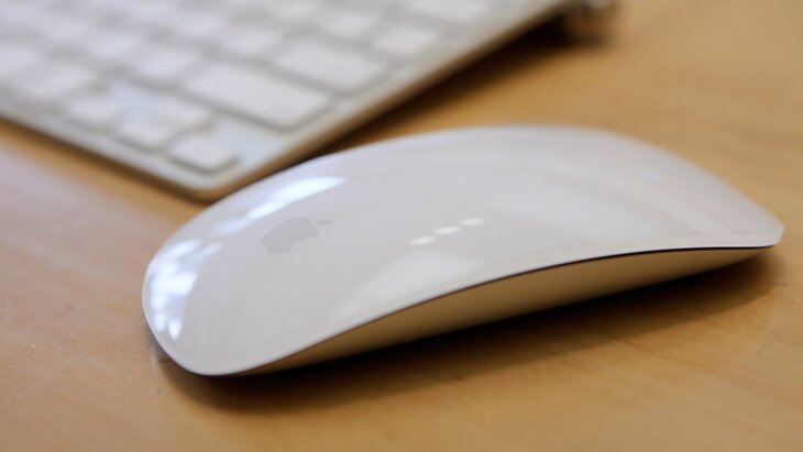 Apple ������ ���������� Magic Mouse ��� ������� �����