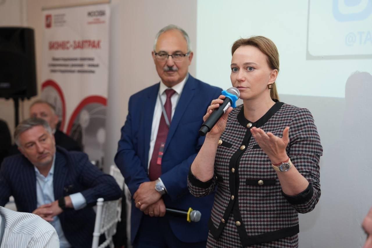 �������������� � ����� �������������� ���������� ��������� ������ � ���� ������� ������ ������-������� � �������������� �� ������ ���� ���������������� ������