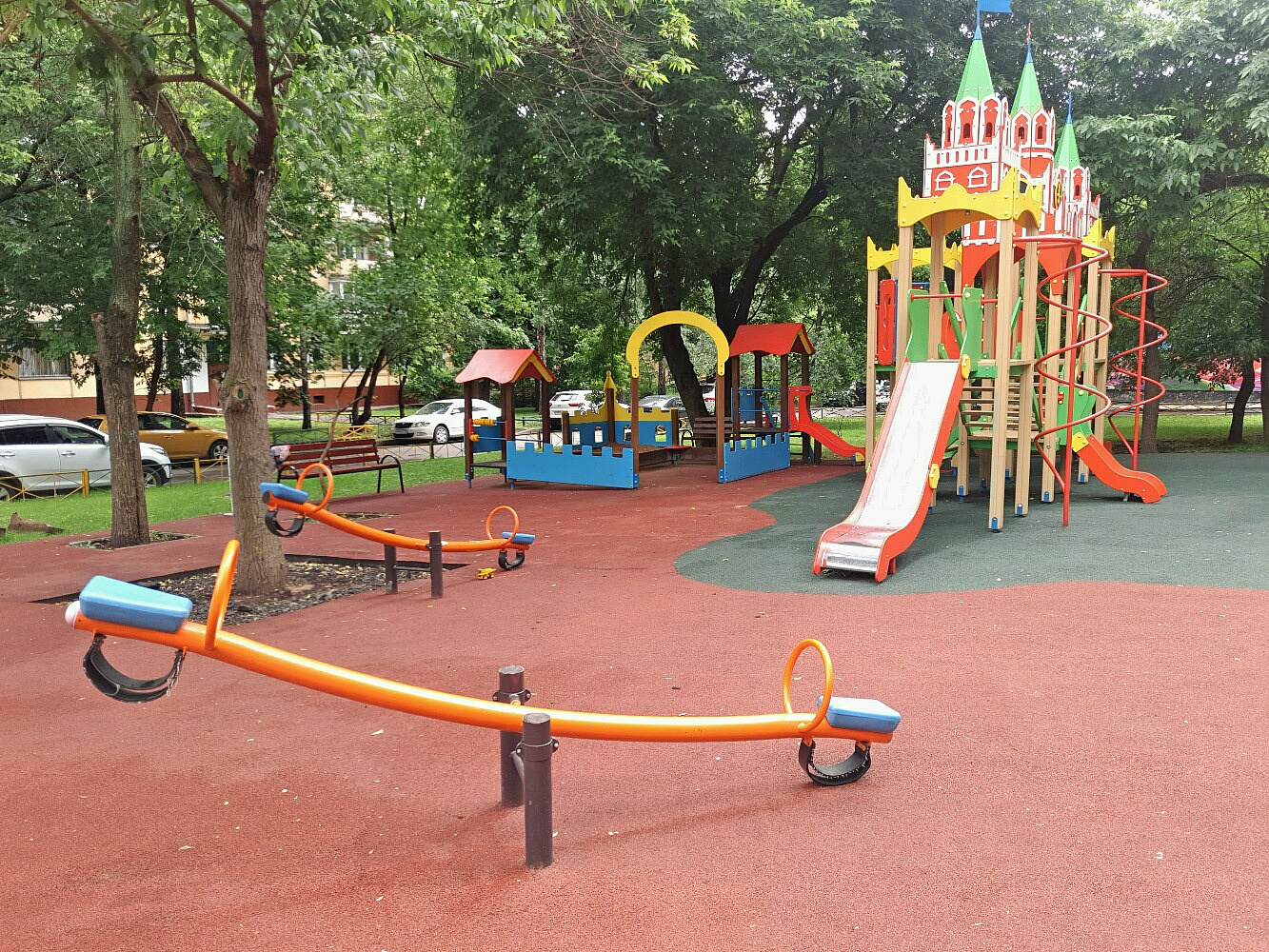 Самая большая площадка в москве. Марьина роща детская площадка. Красивые детские площадки. Красивая детская площадка. Современные детские площадки.
