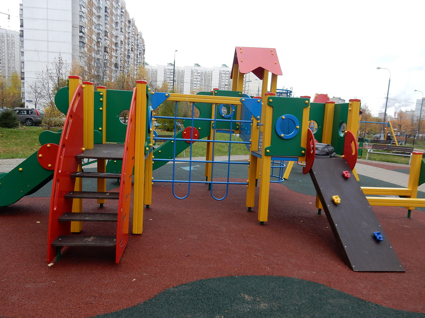 В Бабушкинском районе благоустроят детские площадки