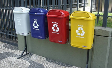 В СВАО внедряется новая система сортировки мусора